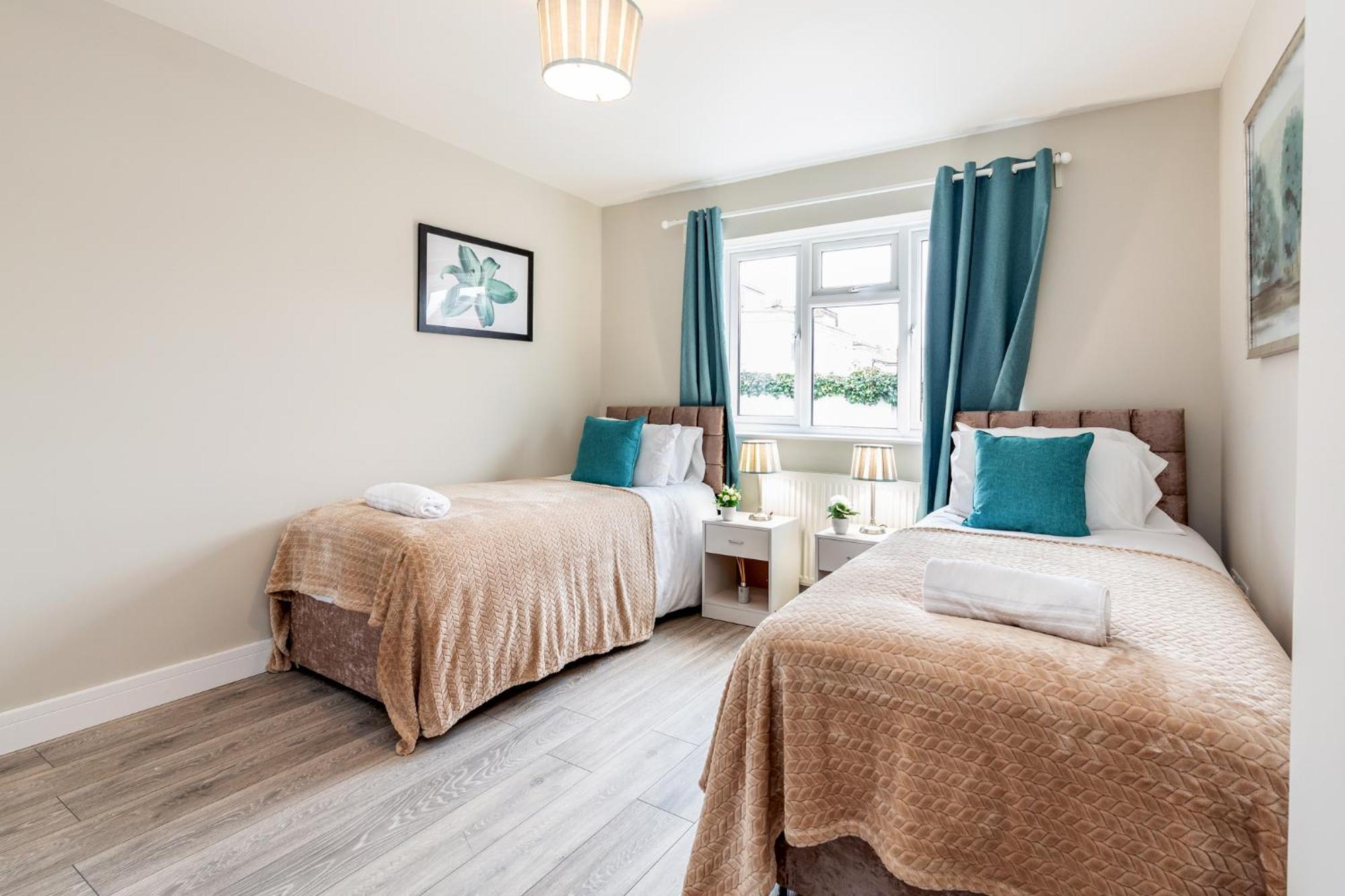 Dartford, Kent - Modern 2Bd 2Bath En-Suite Bungalow M25 Bluewater Dış mekan fotoğraf