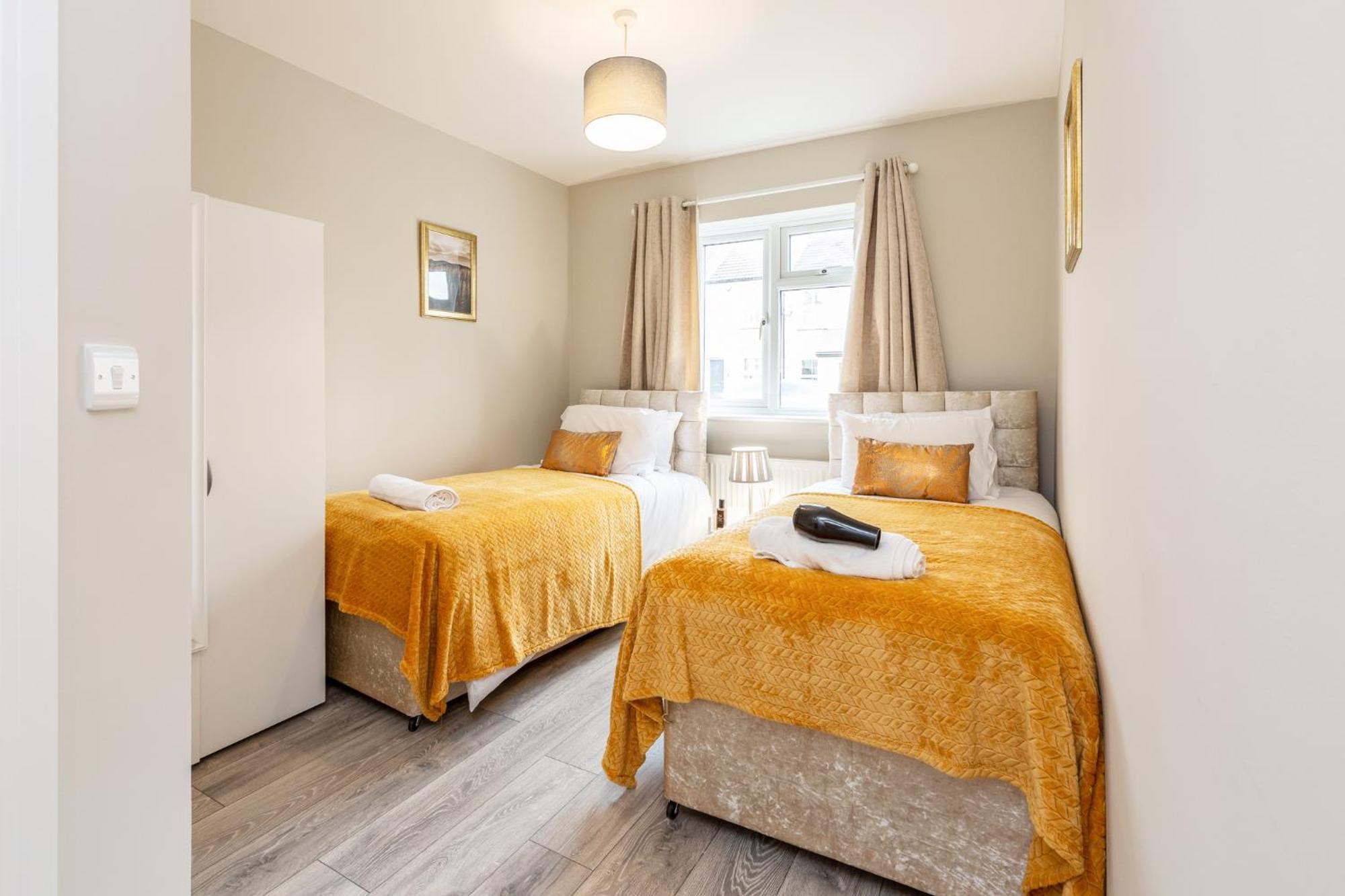 Dartford, Kent - Modern 2Bd 2Bath En-Suite Bungalow M25 Bluewater Dış mekan fotoğraf