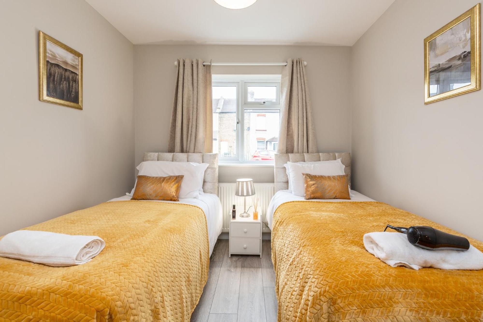 Dartford, Kent - Modern 2Bd 2Bath En-Suite Bungalow M25 Bluewater Dış mekan fotoğraf