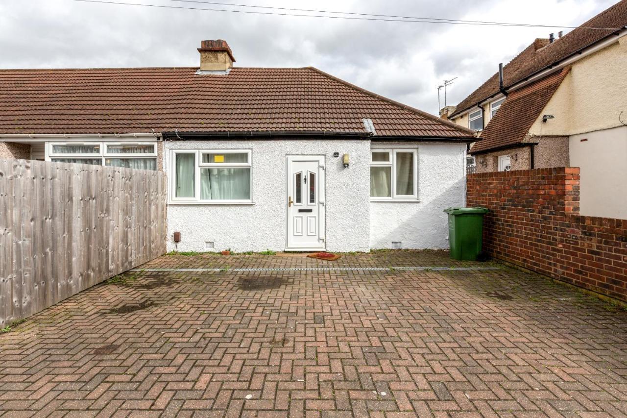 Dartford, Kent - Modern 2Bd 2Bath En-Suite Bungalow M25 Bluewater Dış mekan fotoğraf